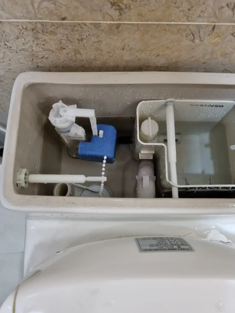 변기 부품 교체, 시기와 방법 제대로 알고 수리받으세요